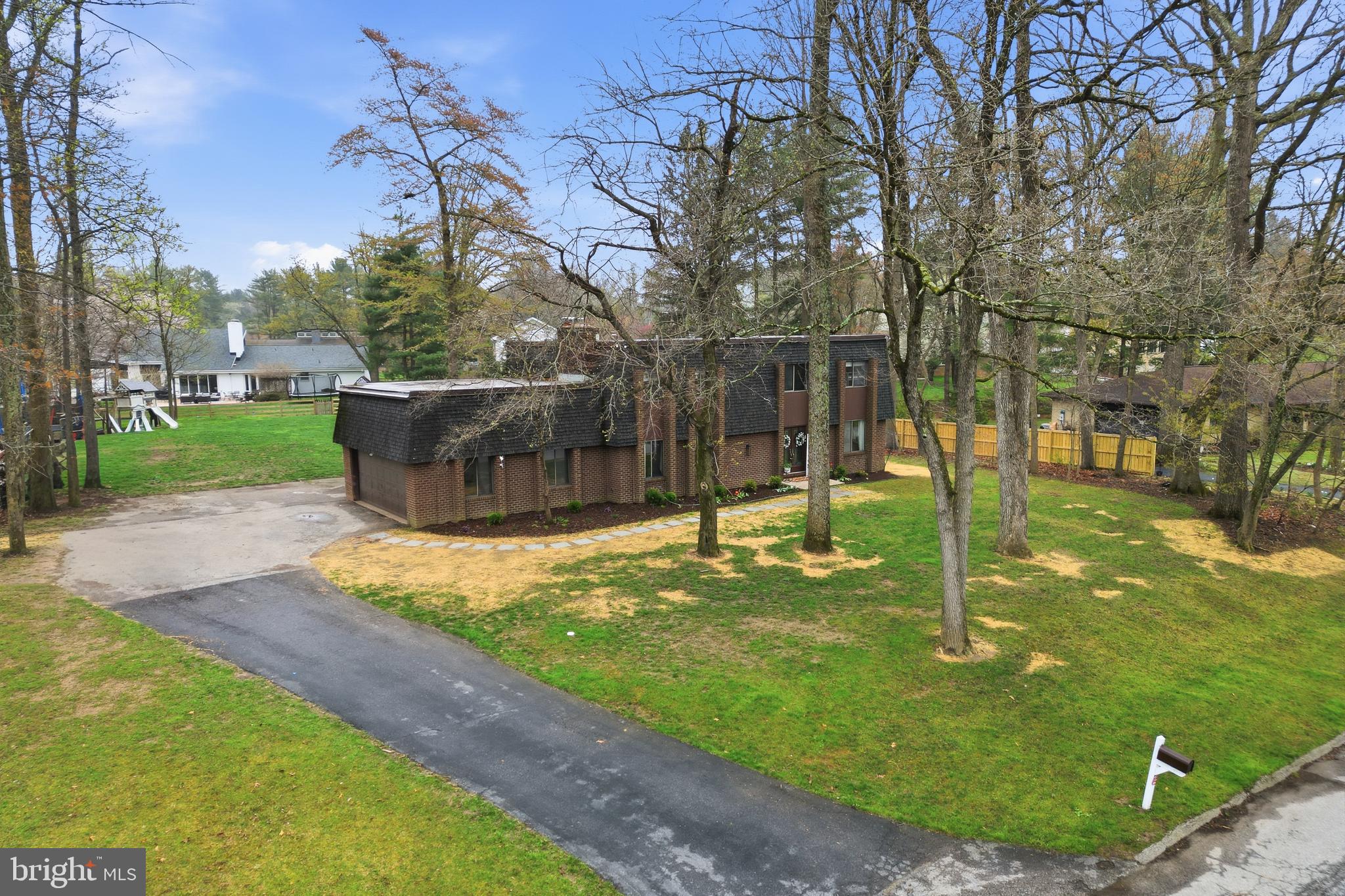 3413 ENGLEMEADE