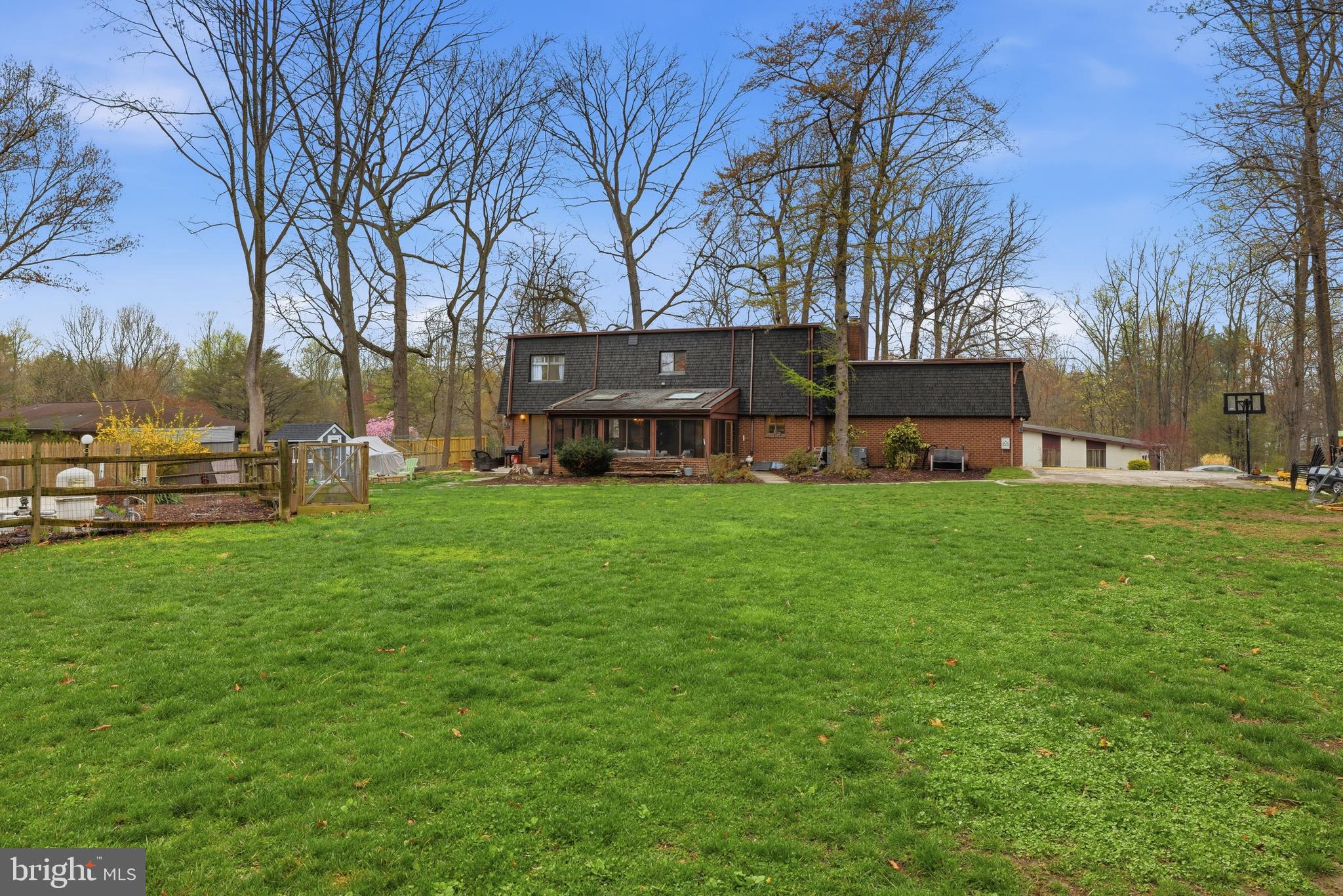 3413 ENGLEMEADE