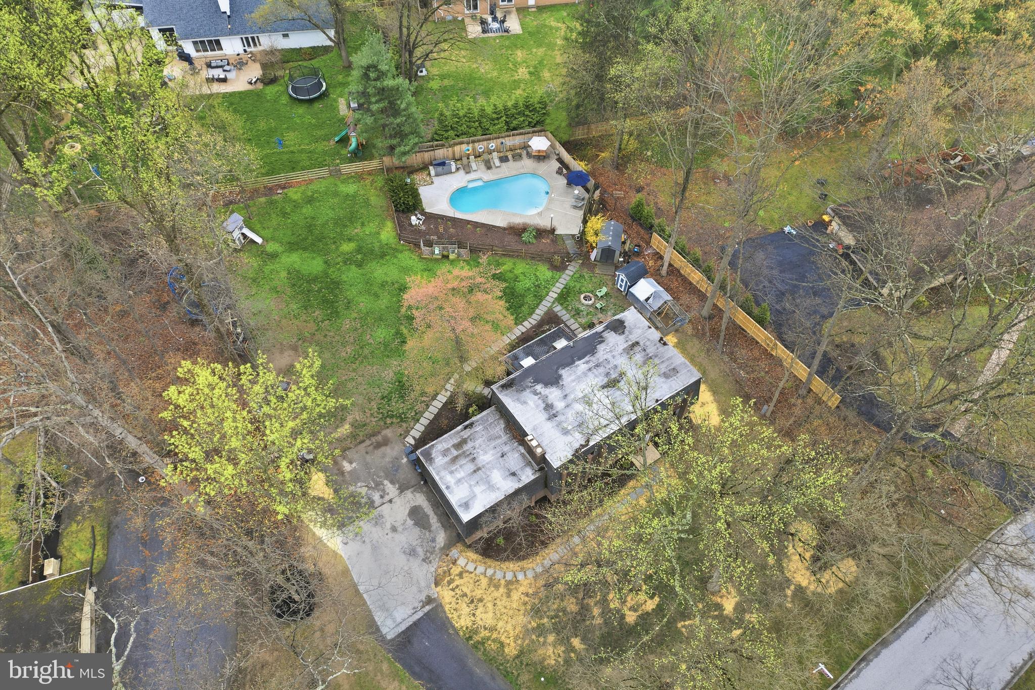 3413 ENGLEMEADE