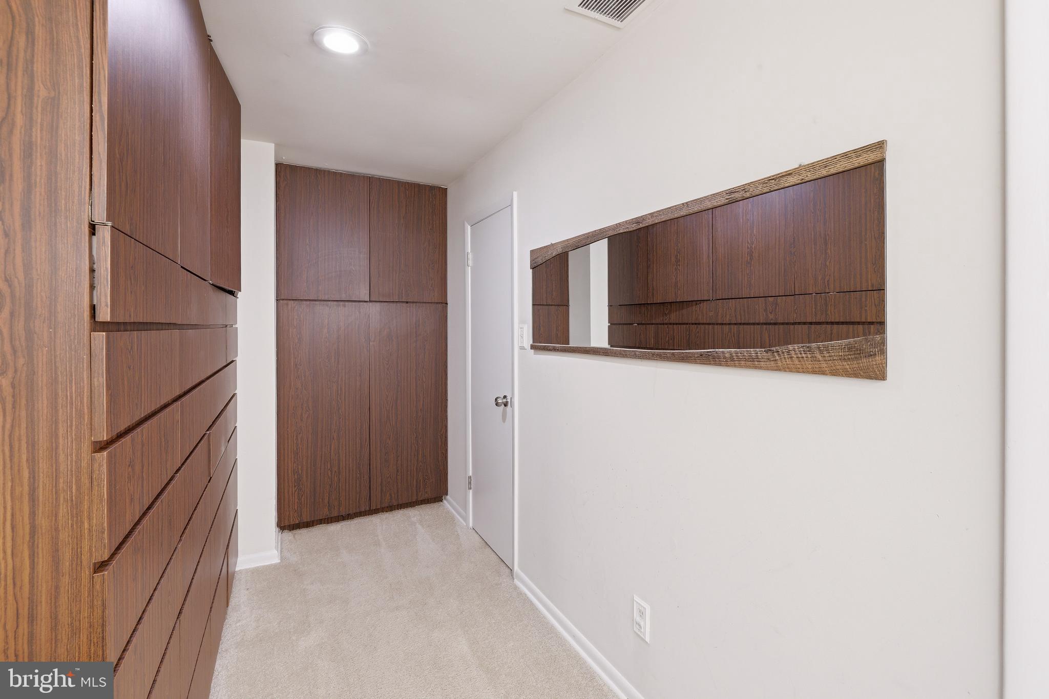 3413 ENGLEMEADE