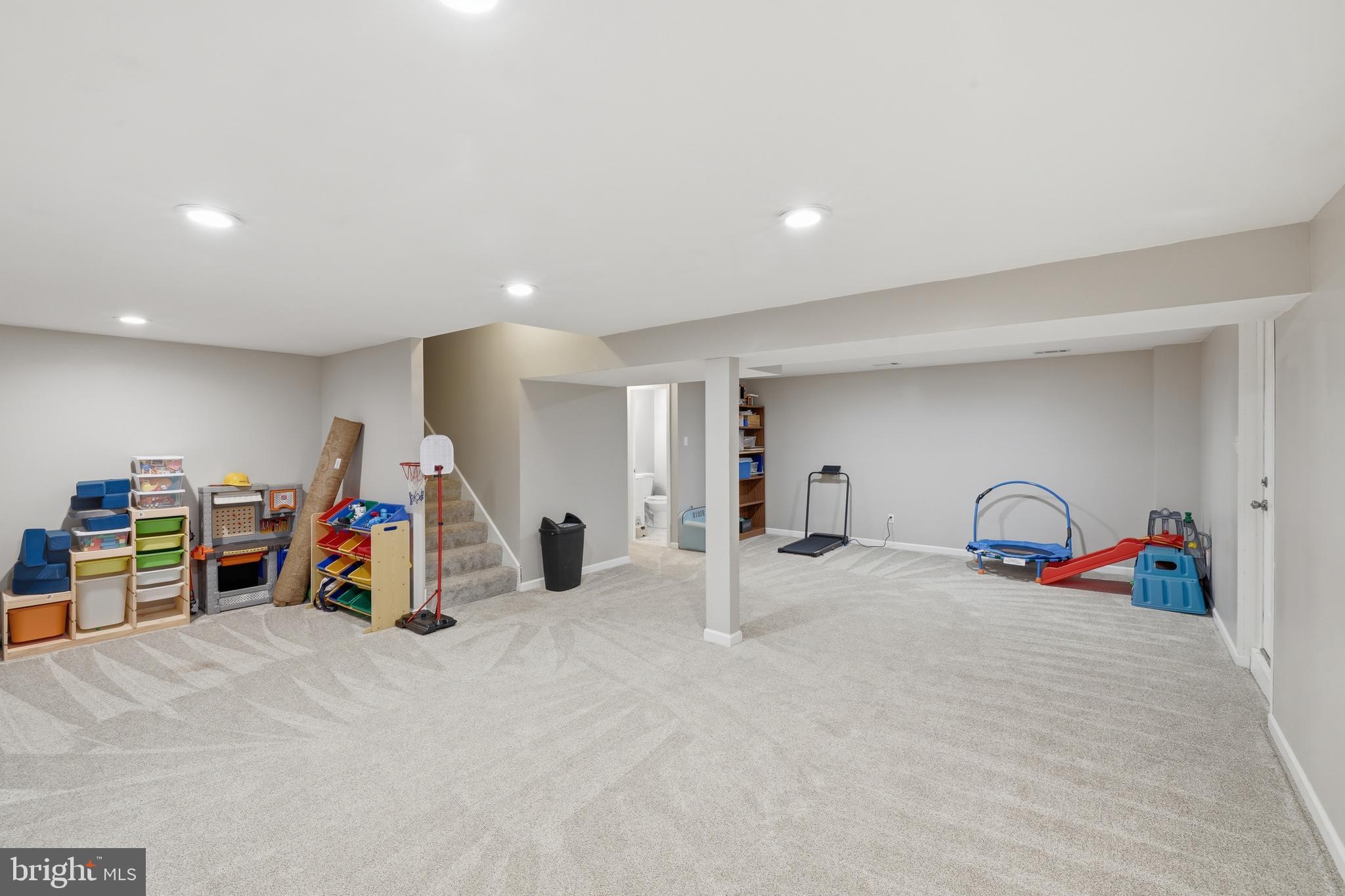 3413 ENGLEMEADE