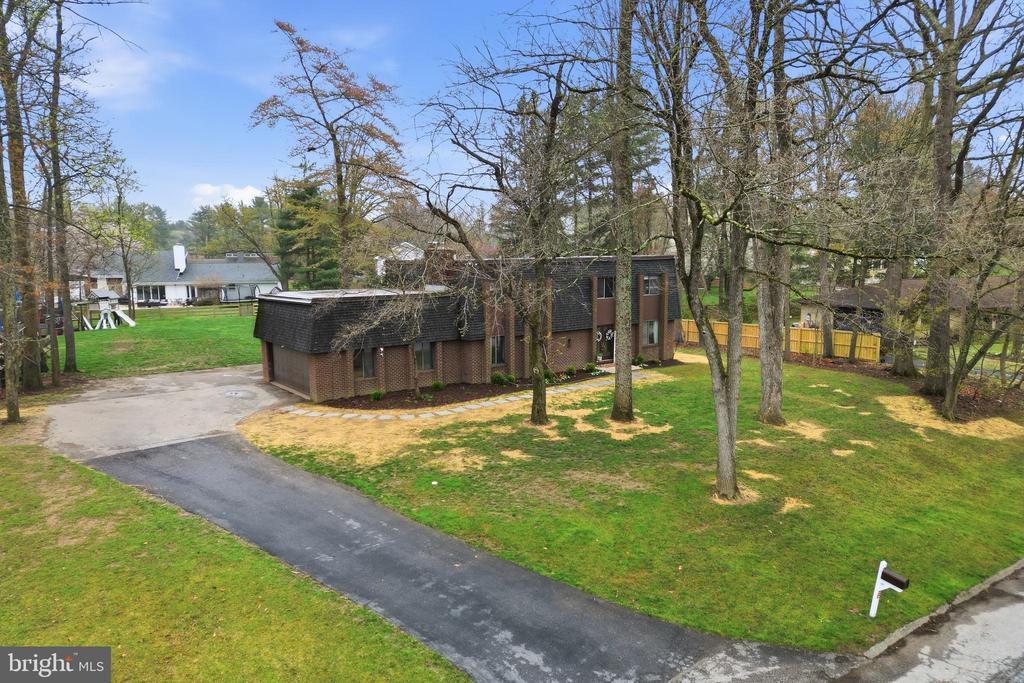 3413 ENGLEMEADE