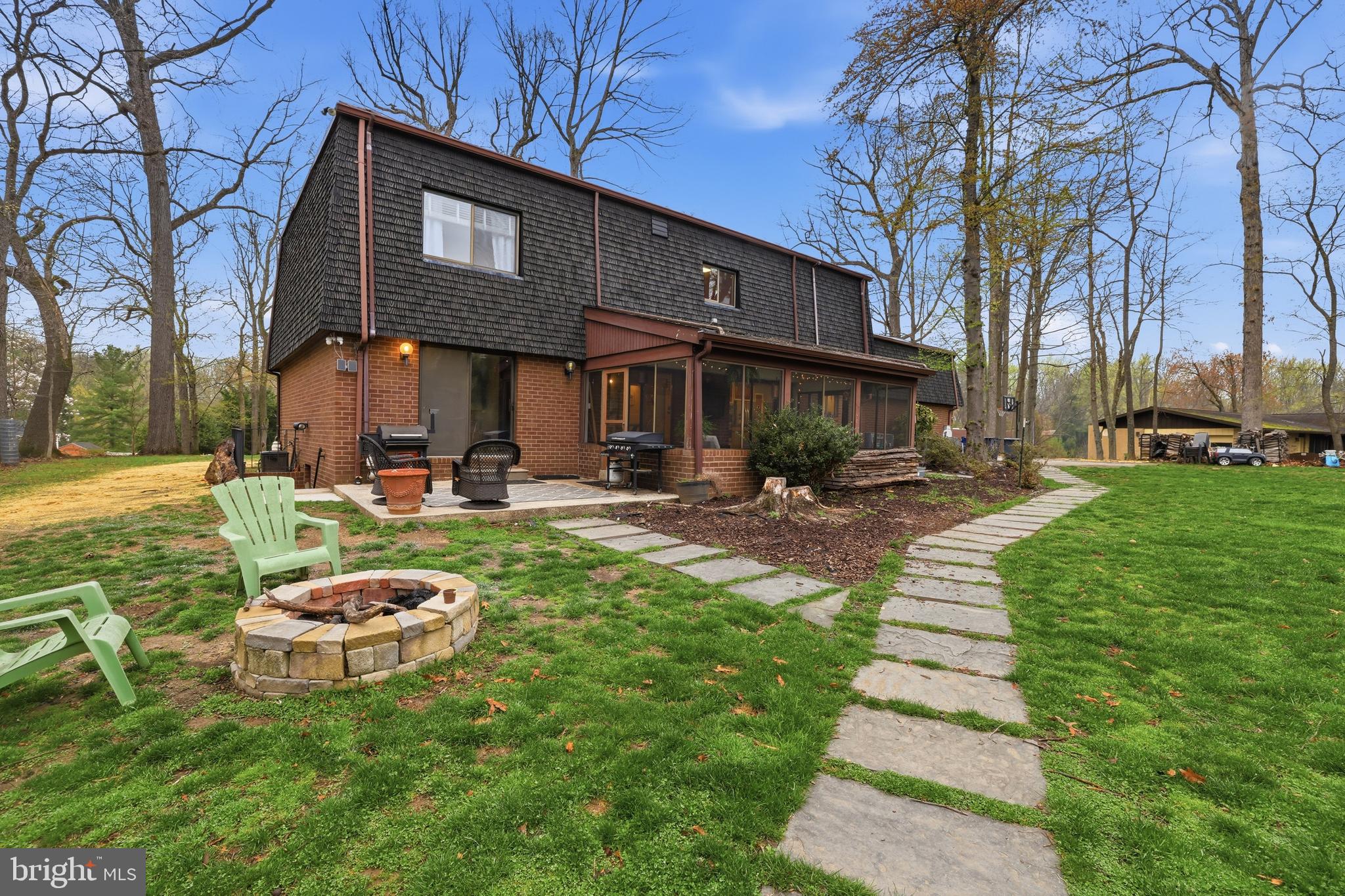 3413 ENGLEMEADE
