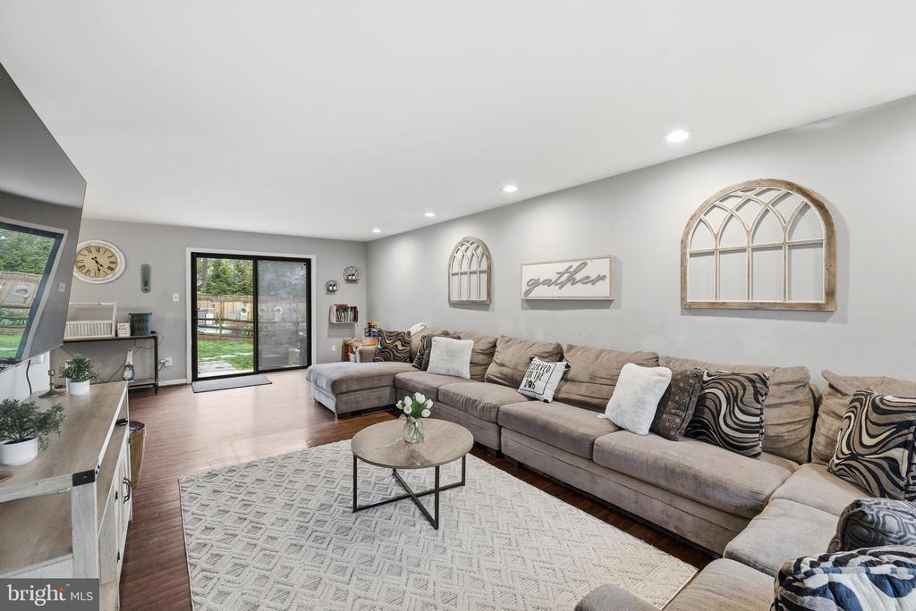 3413 ENGLEMEADE
