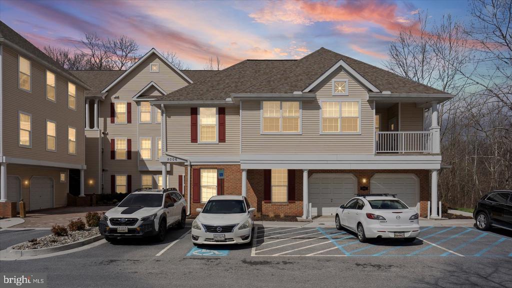 5006 HOLLINGTON DRIVE