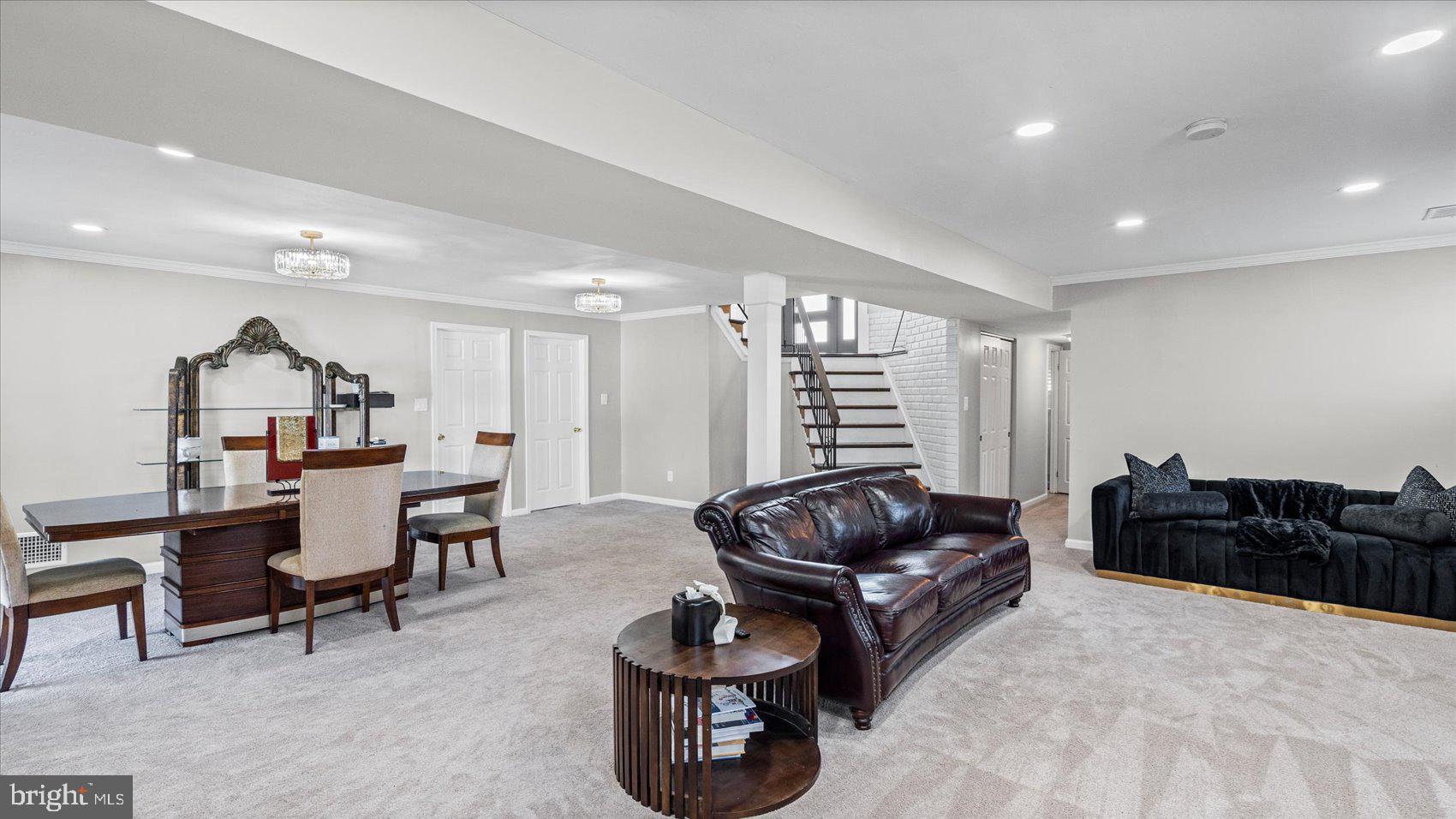 9908 HOYT CIRCLE