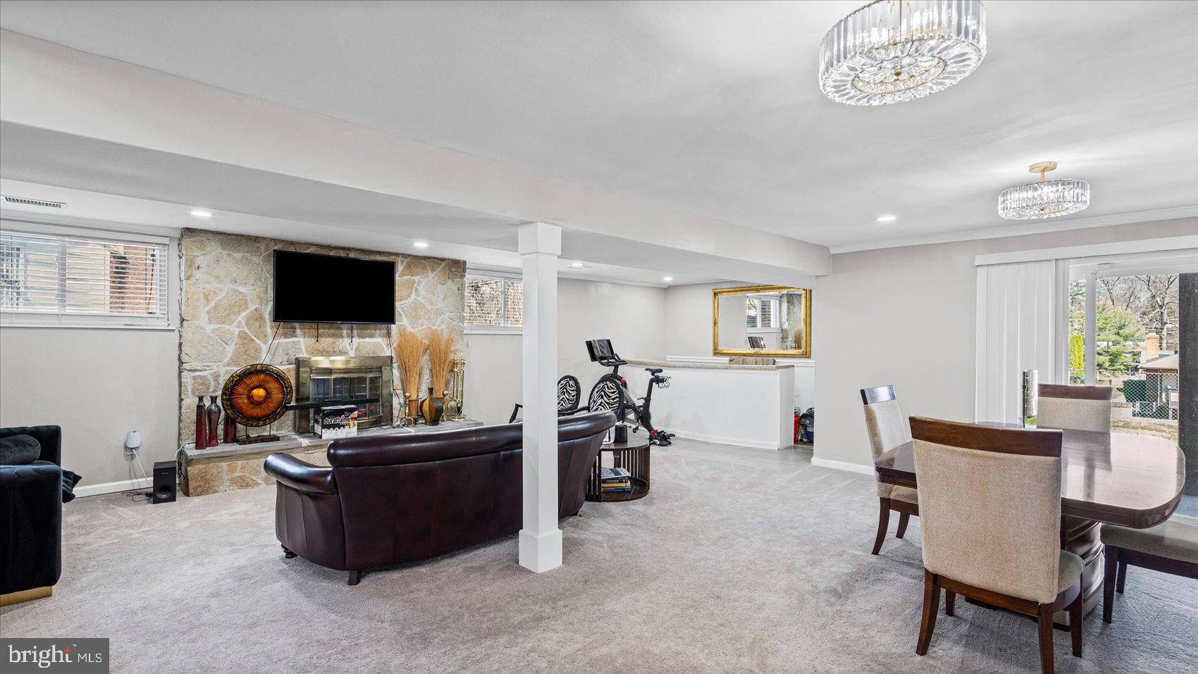 9908 HOYT CIRCLE