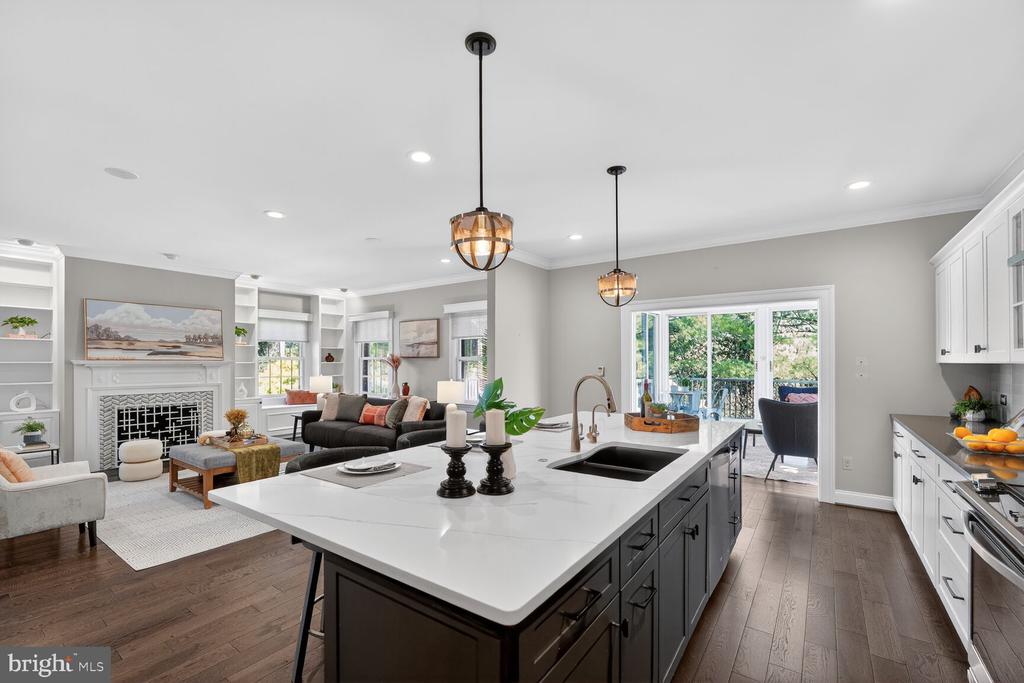 614 BRIGHTWOOD CLUB DRIVE 614