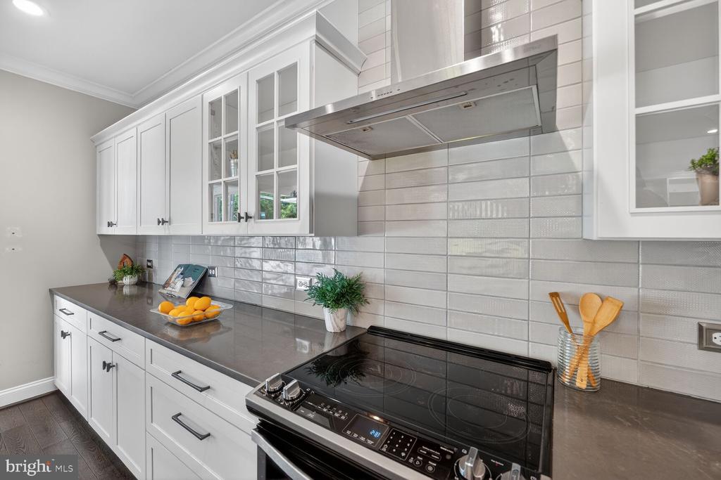 614 BRIGHTWOOD CLUB DRIVE 614