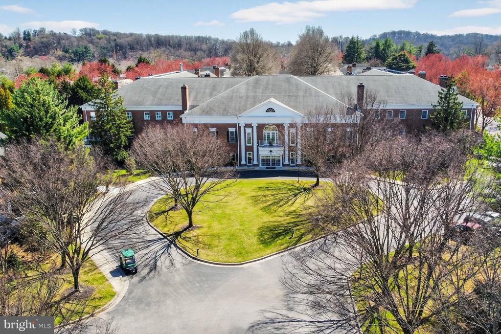 614 BRIGHTWOOD CLUB DRIVE 614