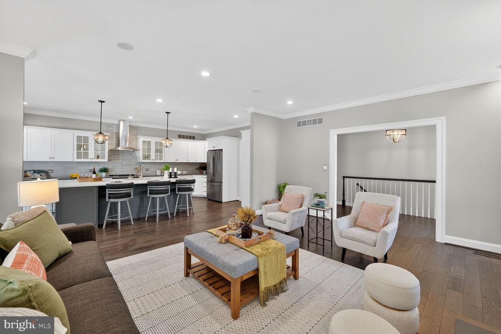 614 BRIGHTWOOD CLUB DRIVE 614