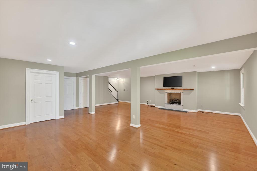 614 BRIGHTWOOD CLUB DRIVE 614