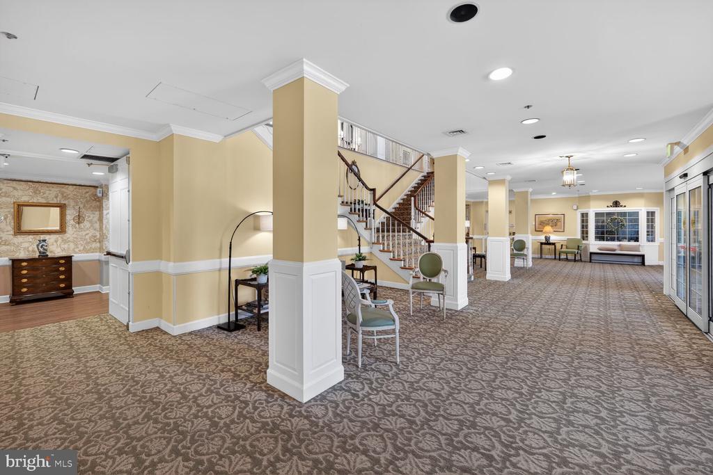 614 BRIGHTWOOD CLUB DRIVE 614