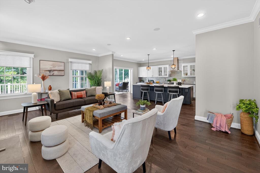 614 BRIGHTWOOD CLUB DRIVE 614