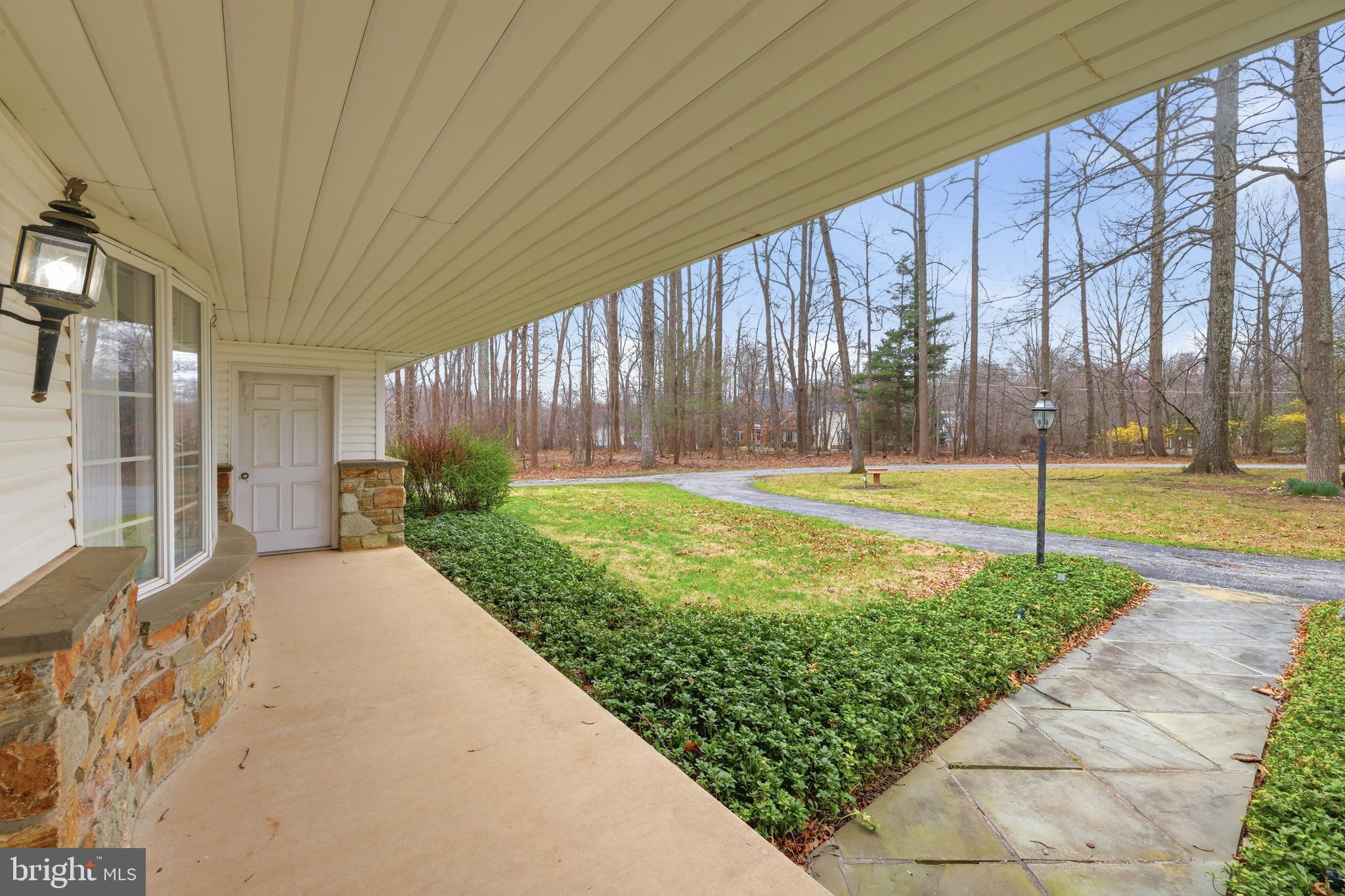2201 KNOX AVENUE
