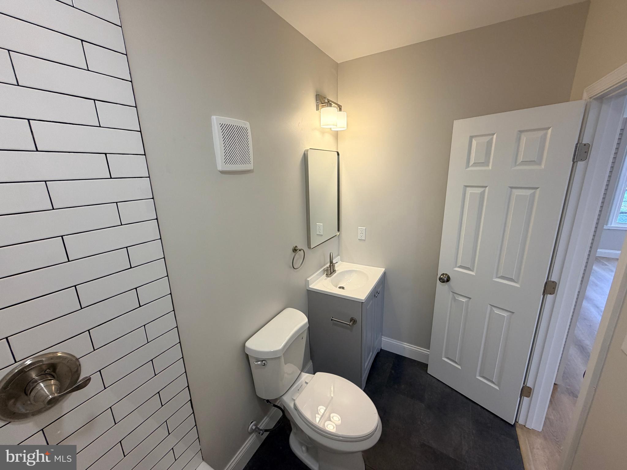 3 E OVERLEA AVENUE 2