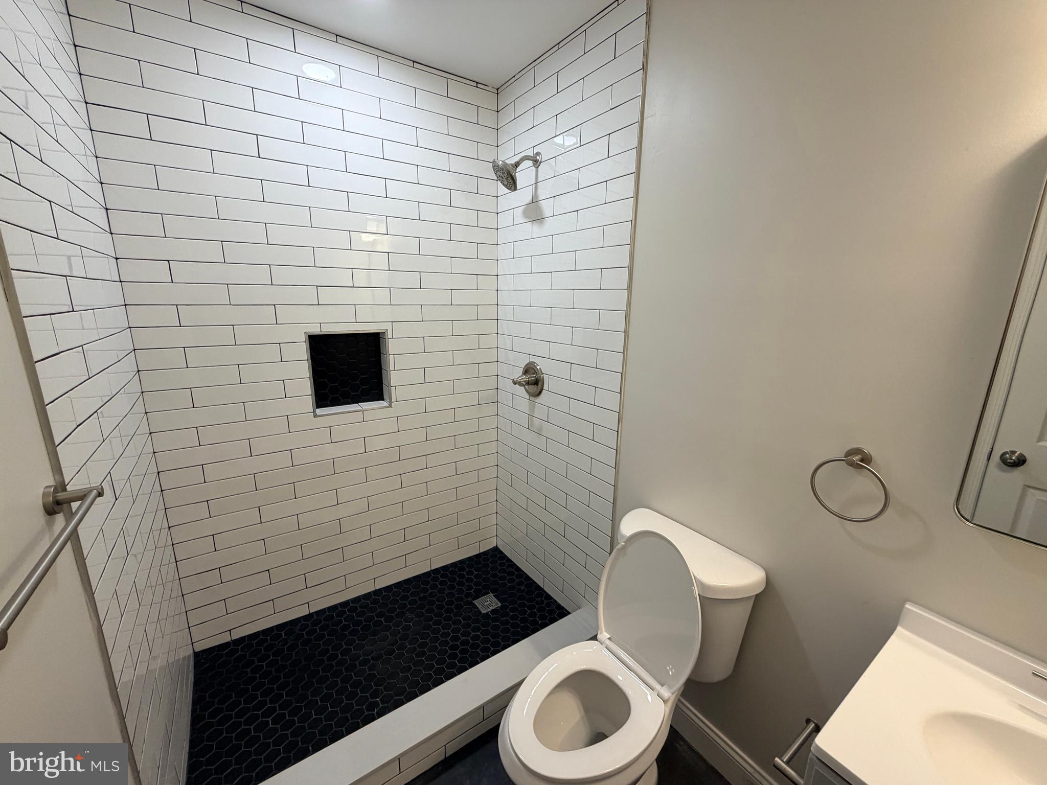 3 E OVERLEA AVENUE 2