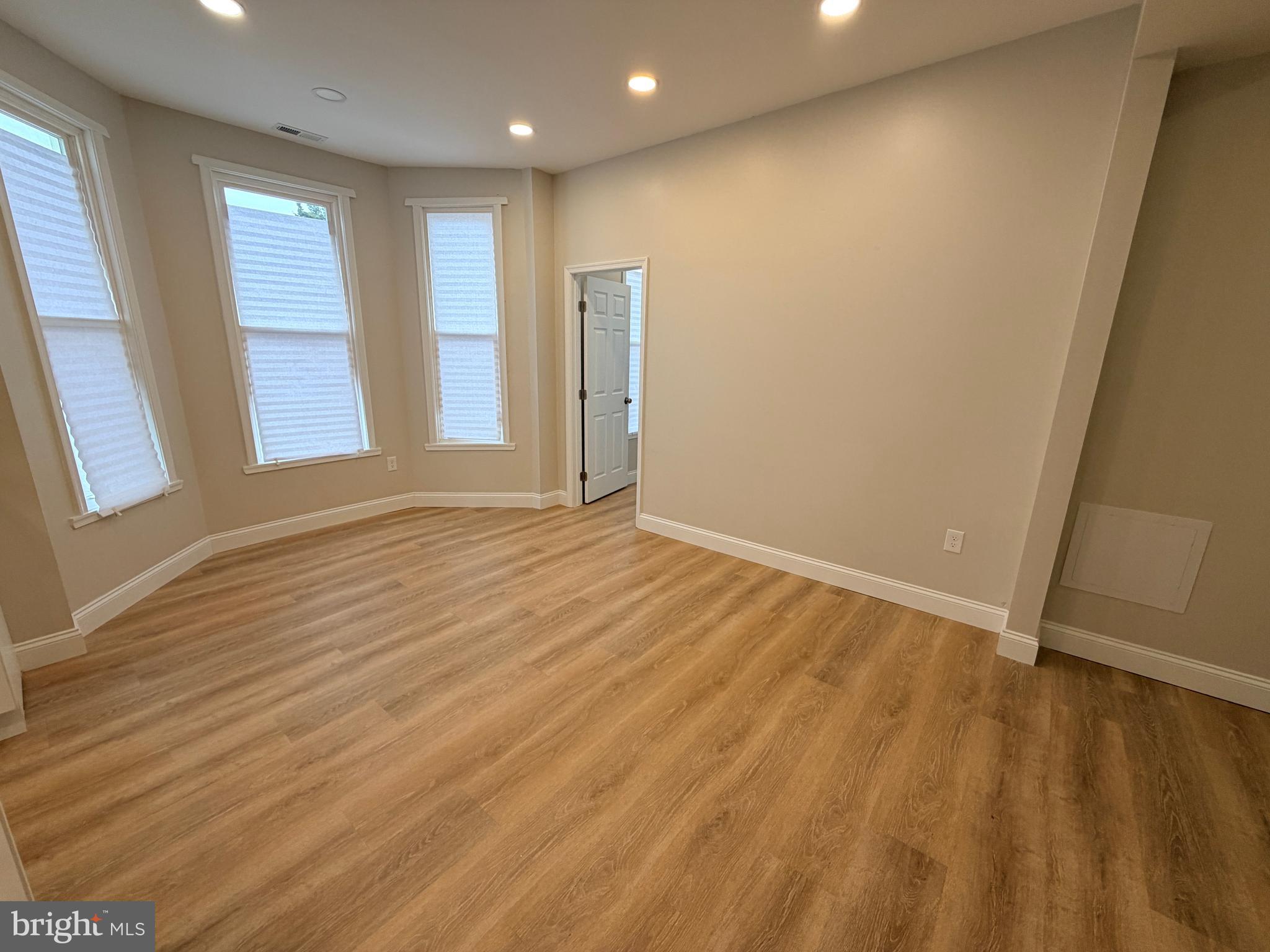 3 E OVERLEA AVENUE 2