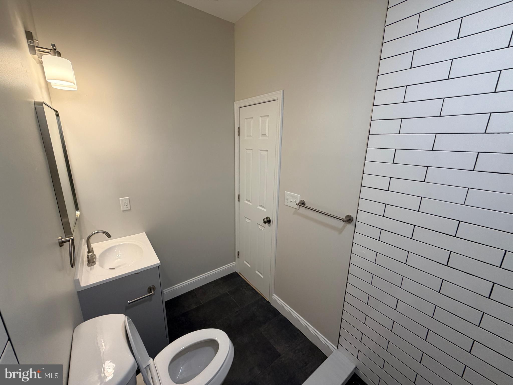 3 E OVERLEA AVENUE 2