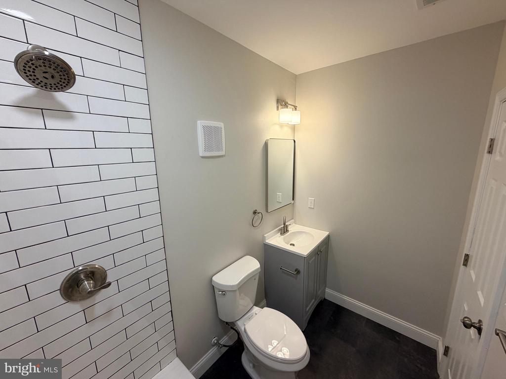 3 E OVERLEA AVENUE 2