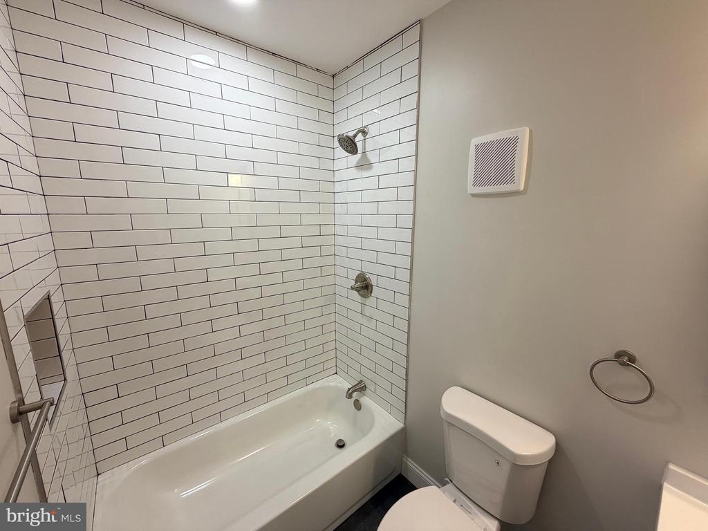 3 E OVERLEA AVENUE 2