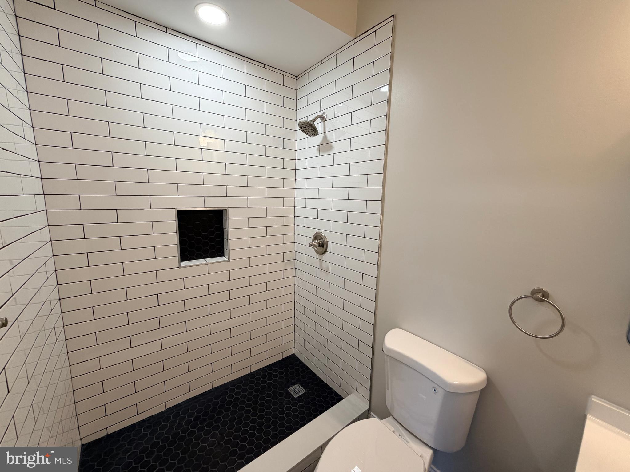 3 E OVERLEA AVENUE 1