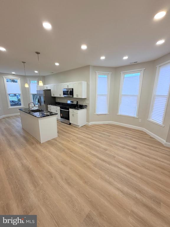 3 E OVERLEA AVENUE 1