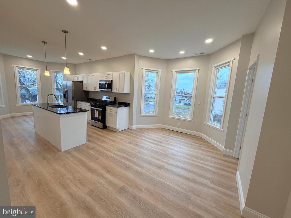 3 E OVERLEA AVENUE 1