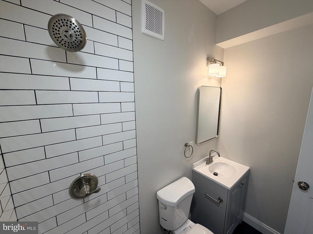 3 E OVERLEA AVENUE 1