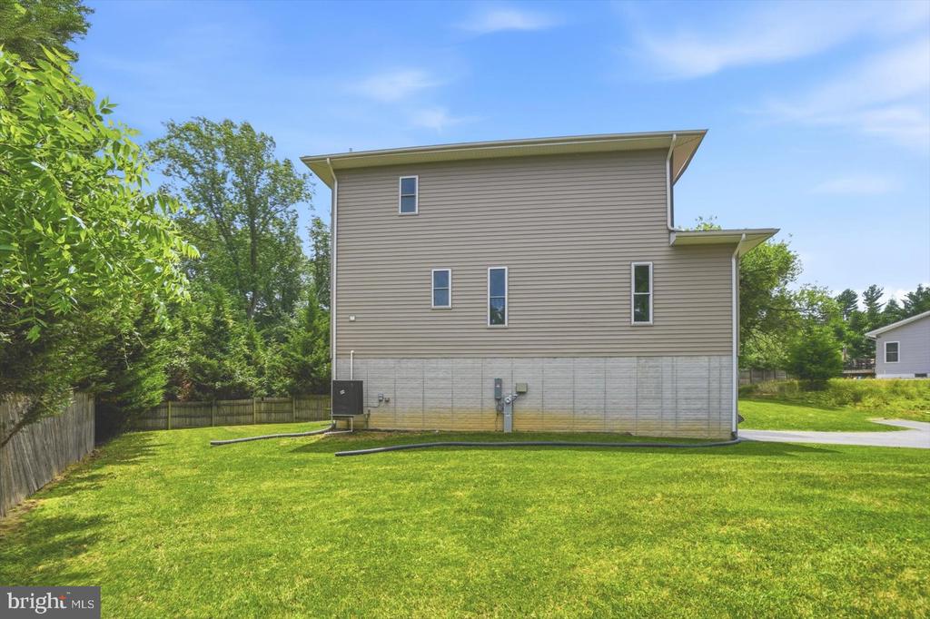 103 GWYNNBROOK AVENUE