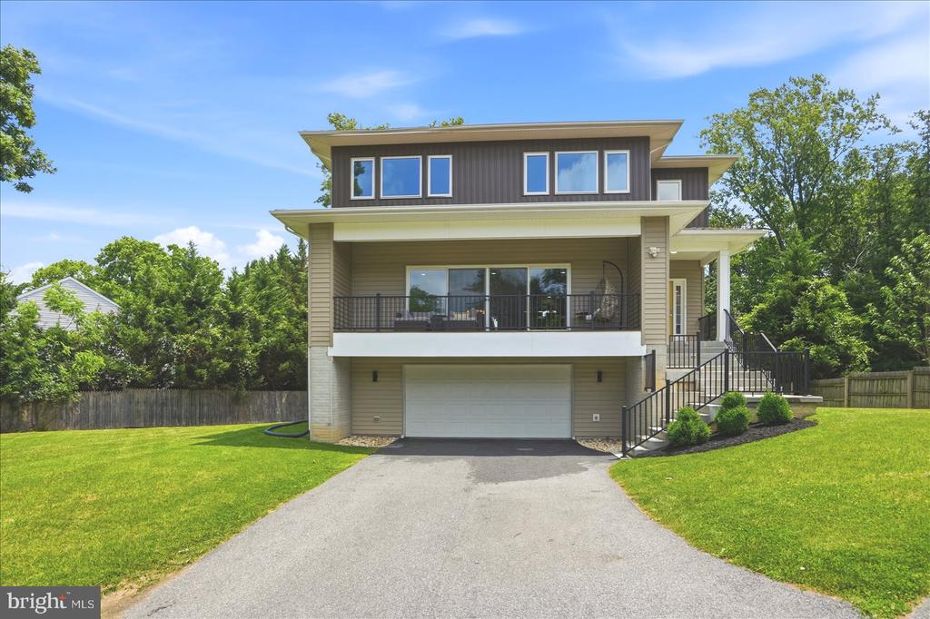 103 GWYNNBROOK AVENUE