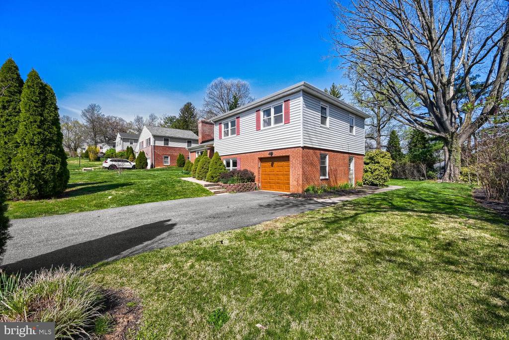 114 SEMINARY AVENUE E