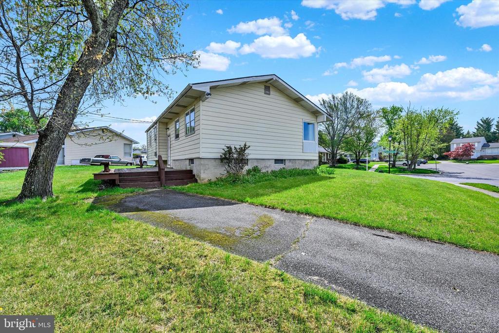 3724 PARKFIELD ROAD