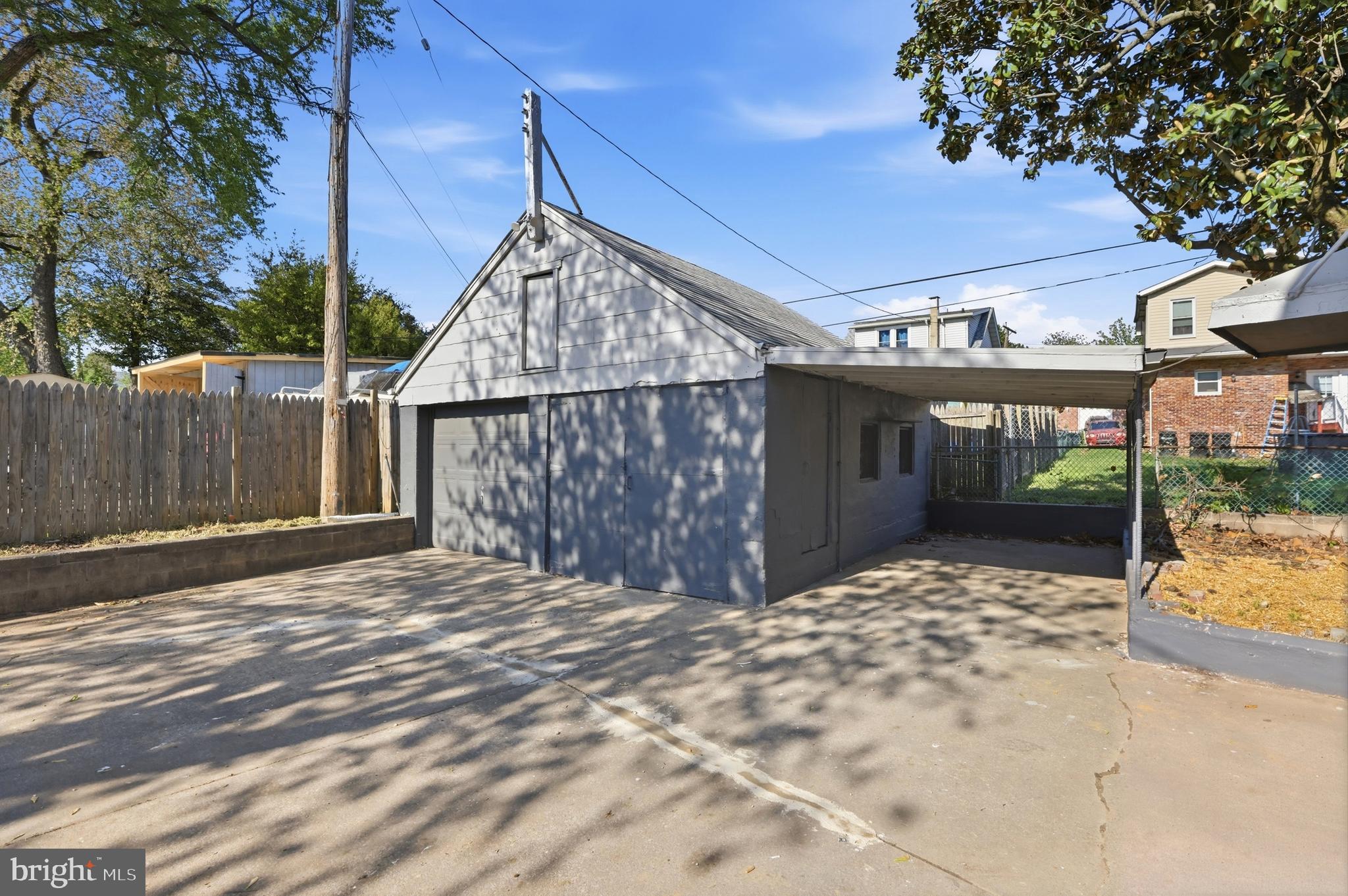 525 45TH STREET