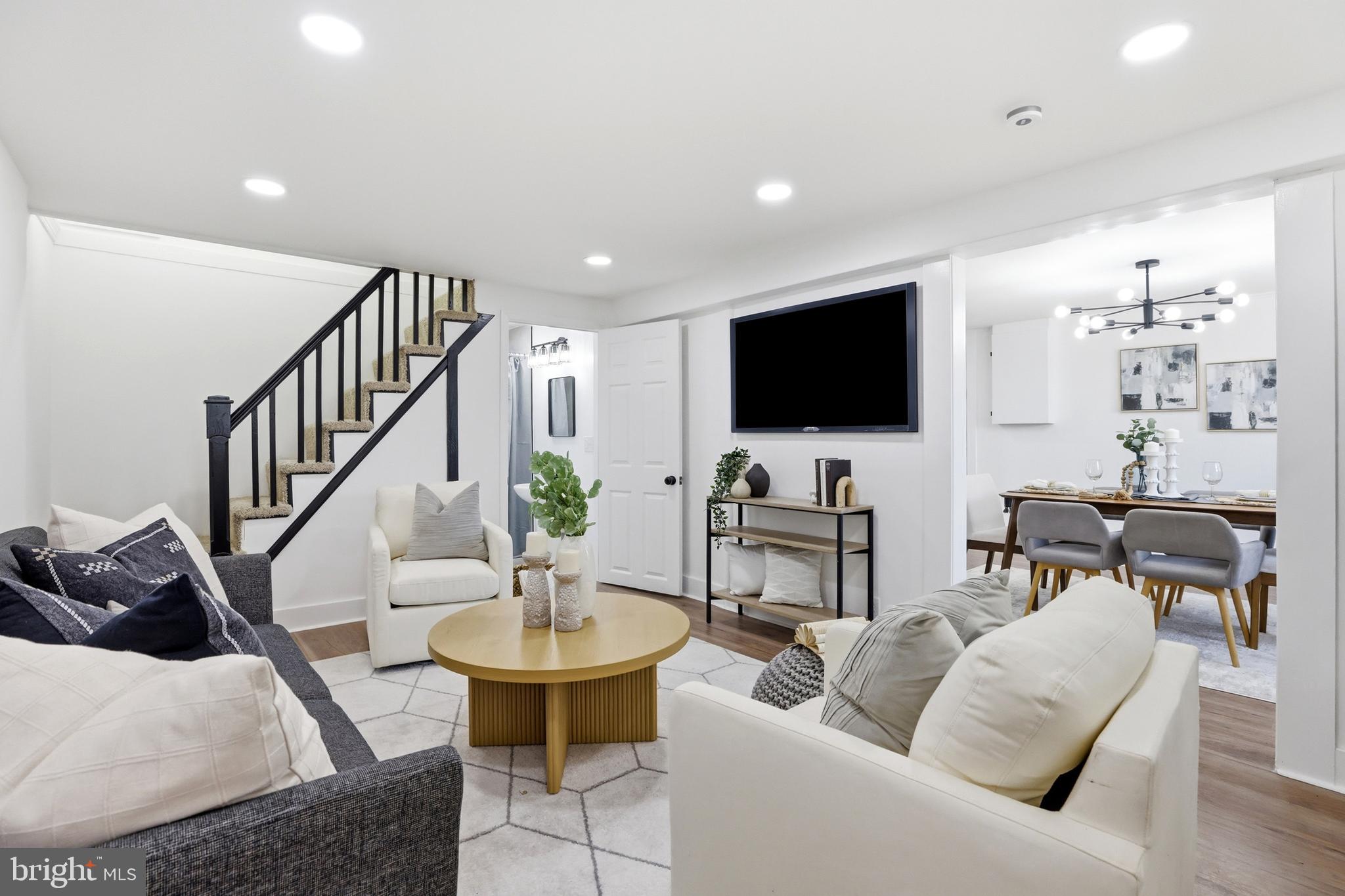 525 45TH STREET