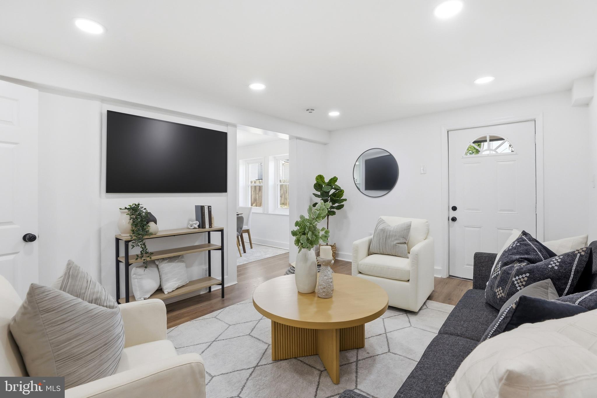 525 45TH STREET