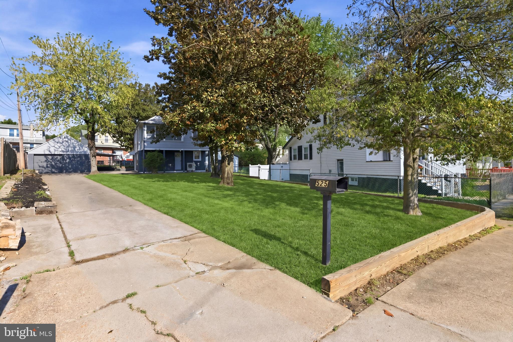 525 45TH STREET