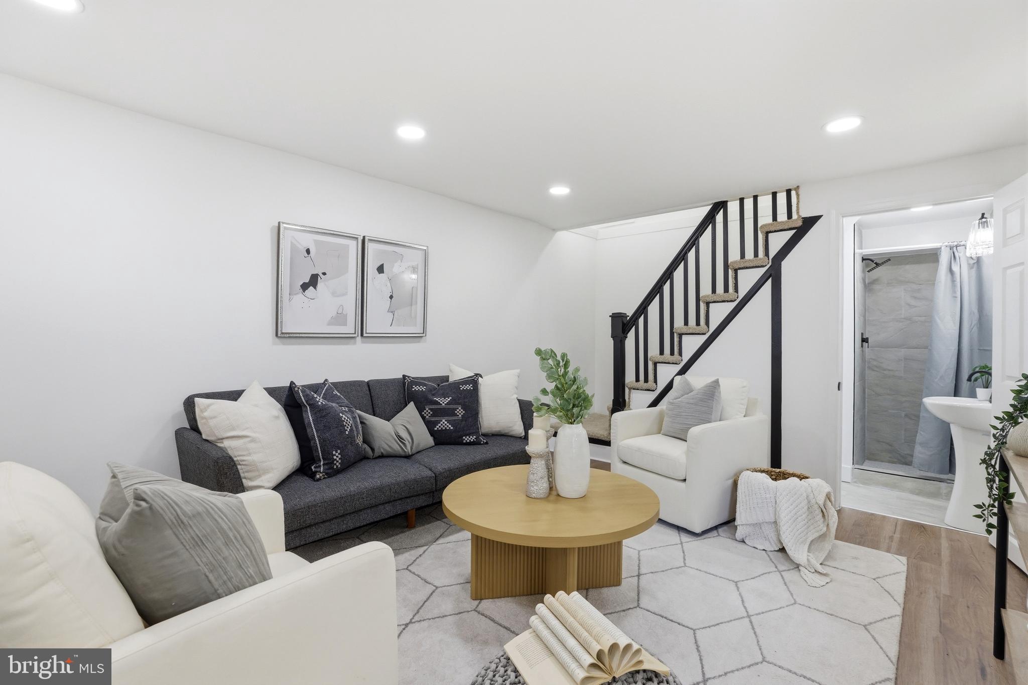 525 45TH STREET