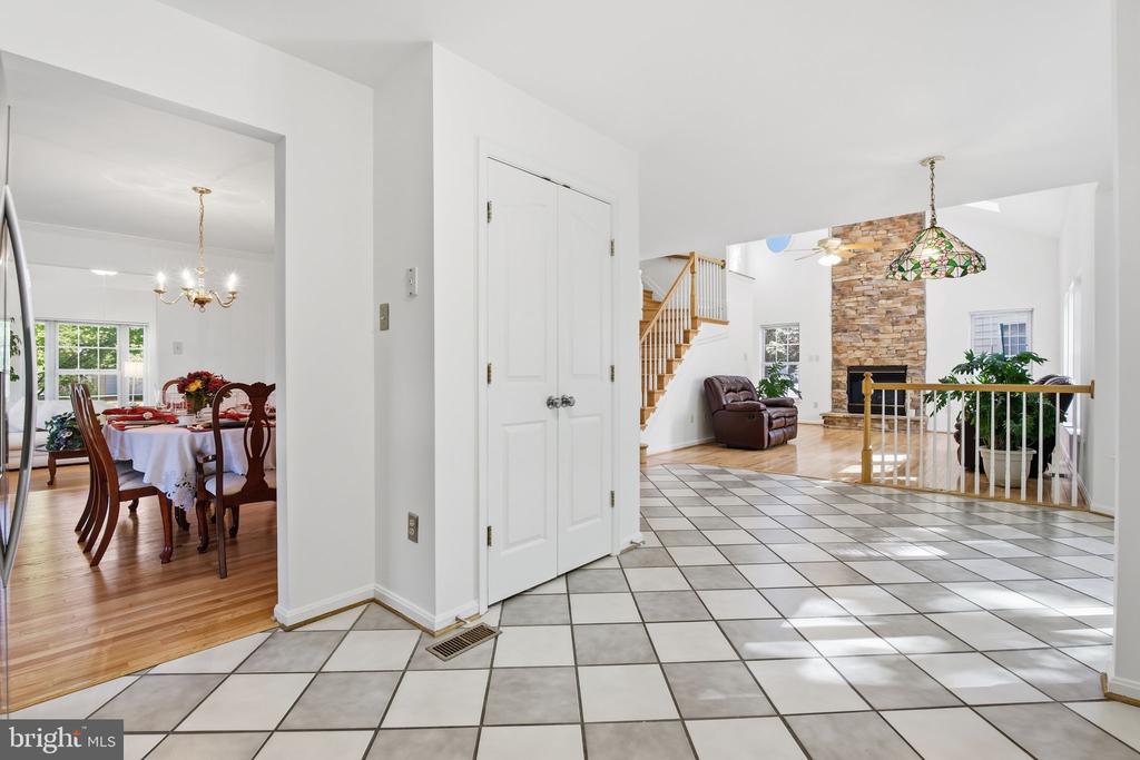 9500 MEADOWS FARM DRIVE