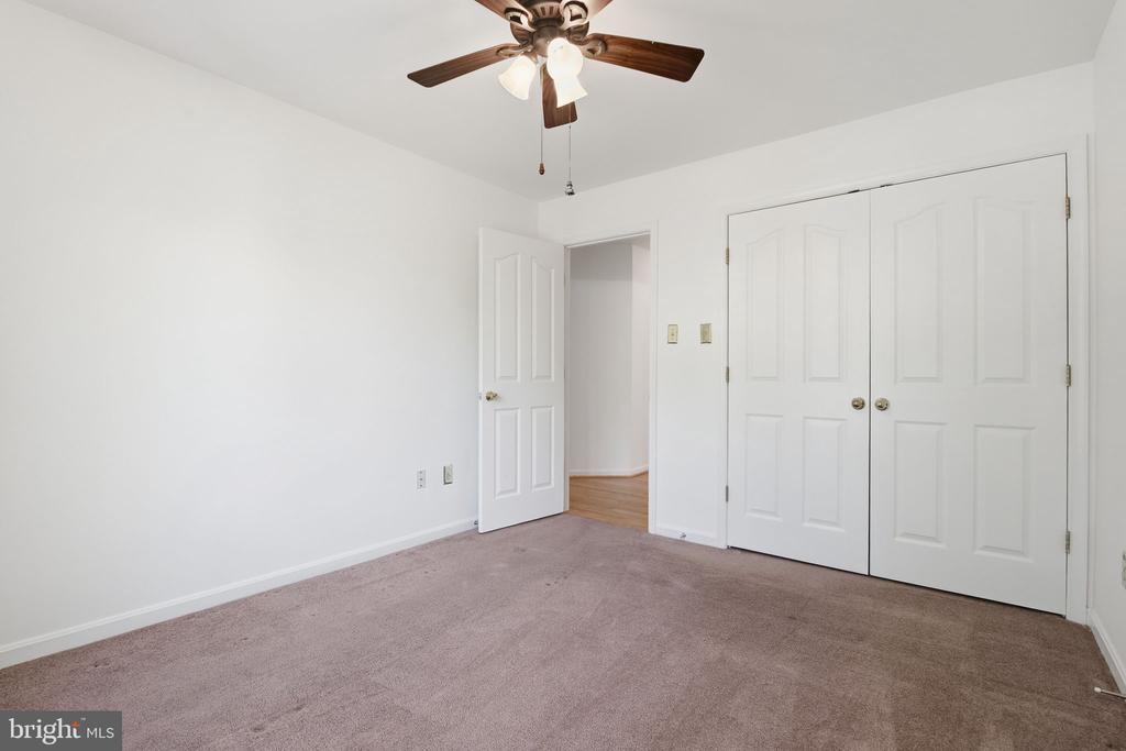 9500 MEADOWS FARM DRIVE