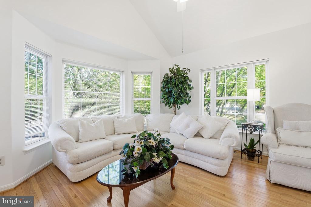 9500 MEADOWS FARM DRIVE