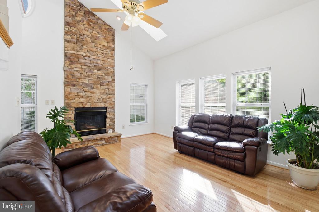 9500 MEADOWS FARM DRIVE