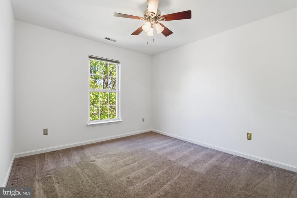 9500 MEADOWS FARM DRIVE