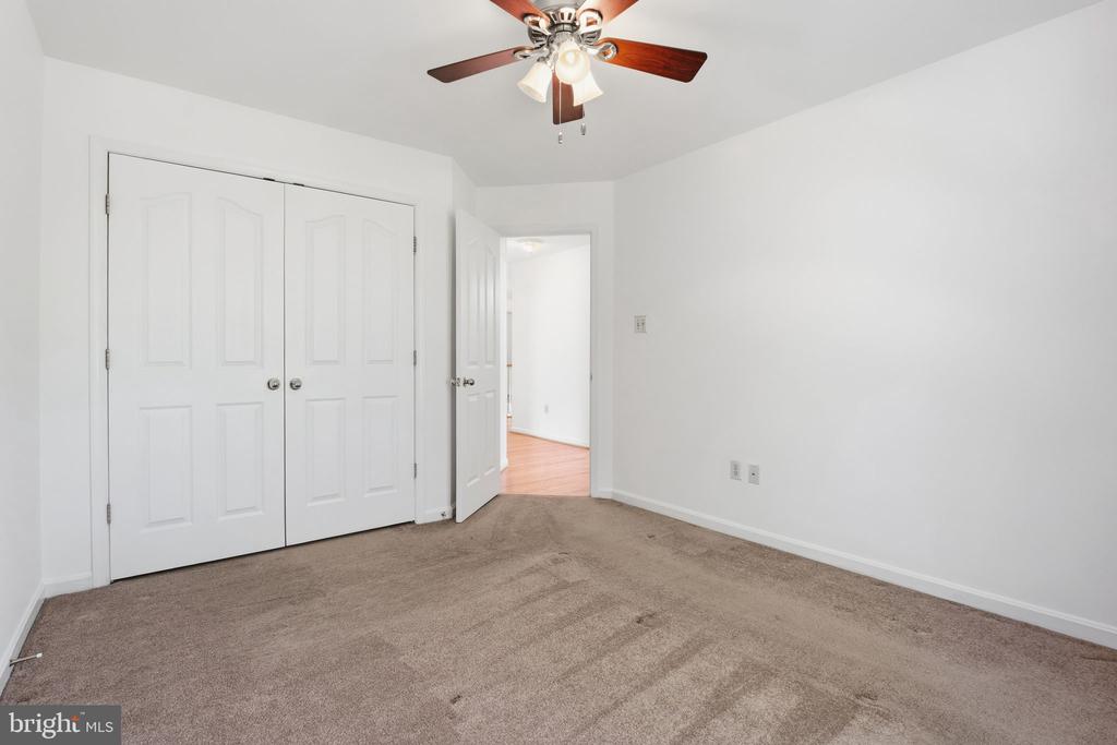 9500 MEADOWS FARM DRIVE