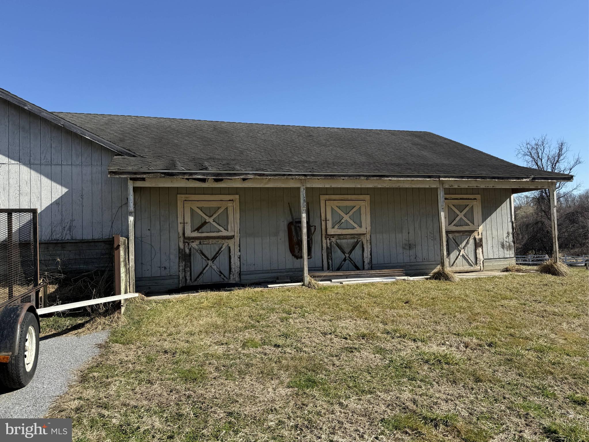 9 HUNT FARMS