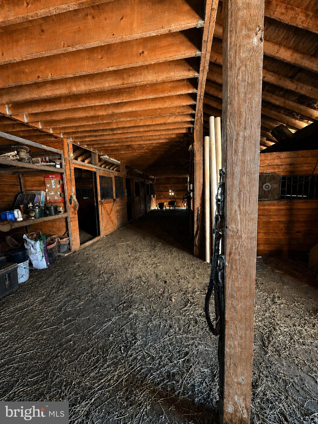 9 HUNT FARMS