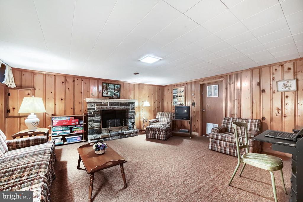 1566 COTTAGE LANE