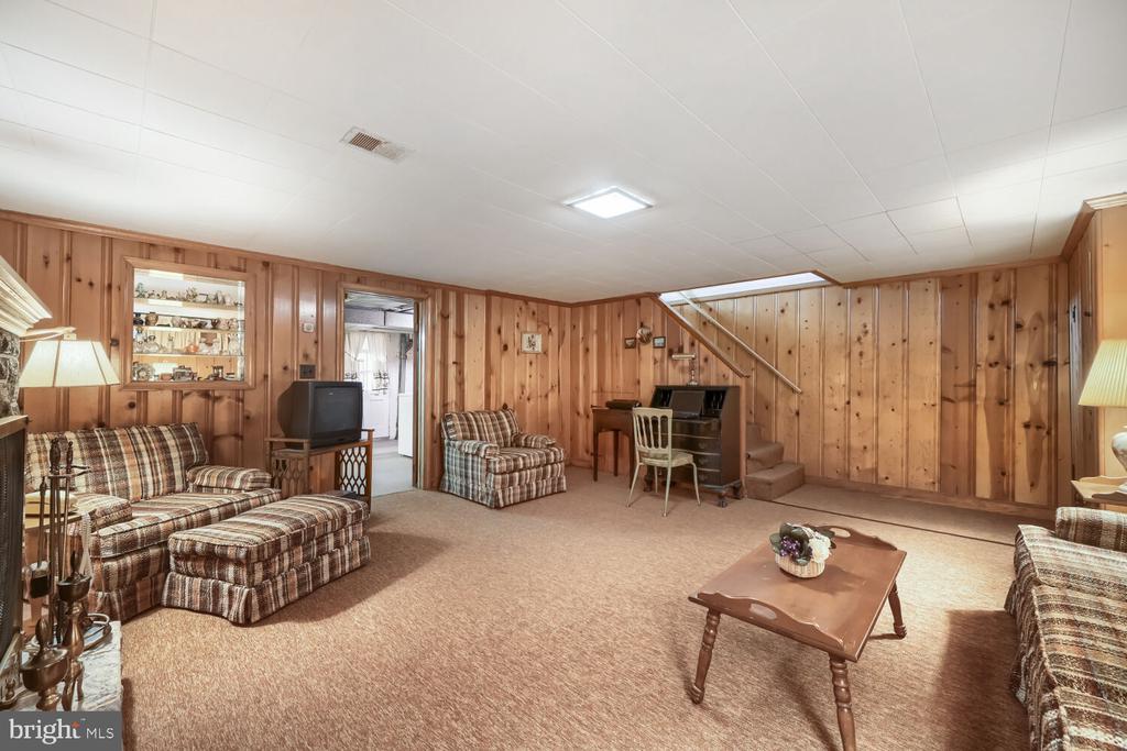 1566 COTTAGE LANE