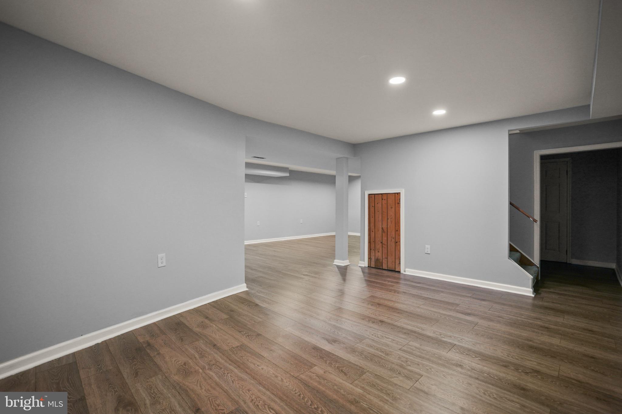 10 IRON BOLT COURT