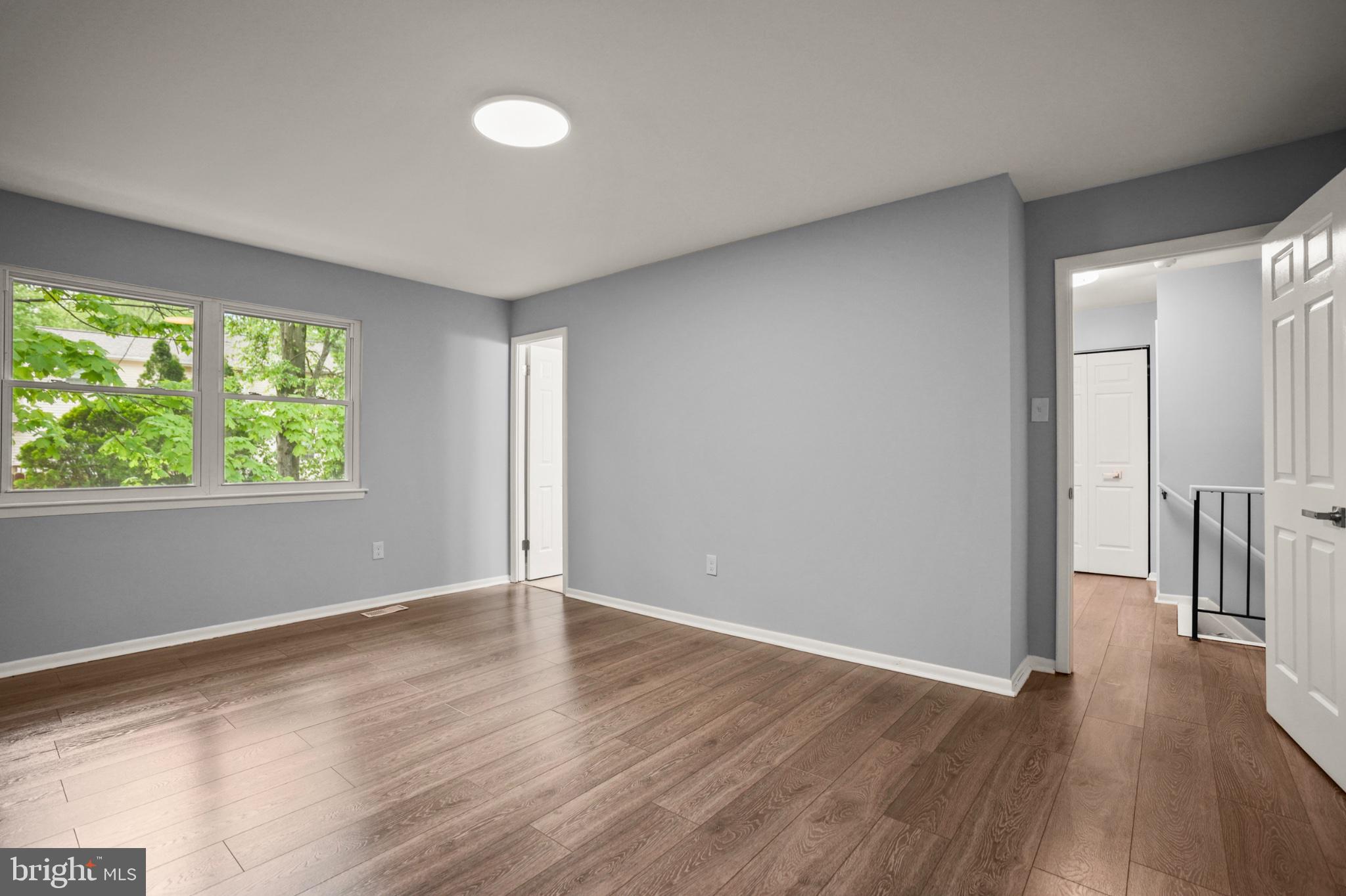 10 IRON BOLT COURT
